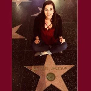 Meet your Posher, Leslie